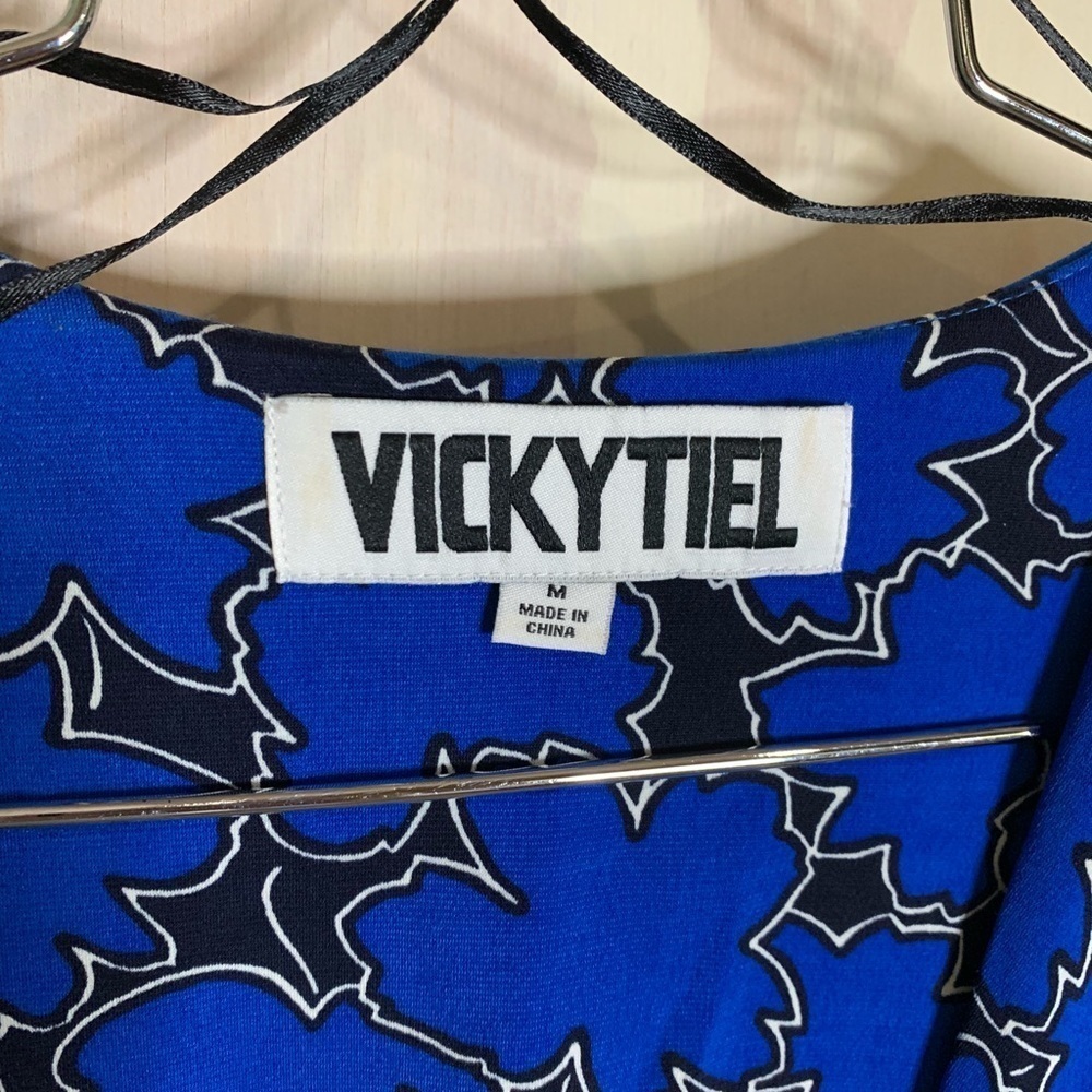 Vicky Tiel Blue and Black Flutter Sleeve Wrap Dress - Picture 5 of 10